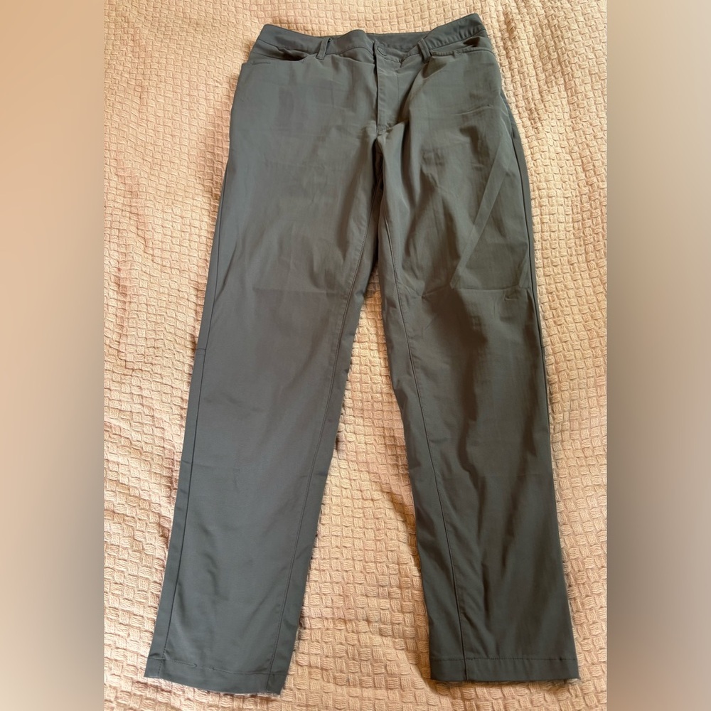 All in Motion by Target Men’s Performance Pants in Dark Gray Size 32x30